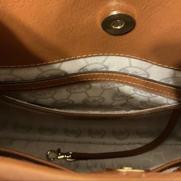 MICHAEL KORS MEDIUM HAMILTON MONO STRIPE JACQUARD BAG - Picture 5 of 6